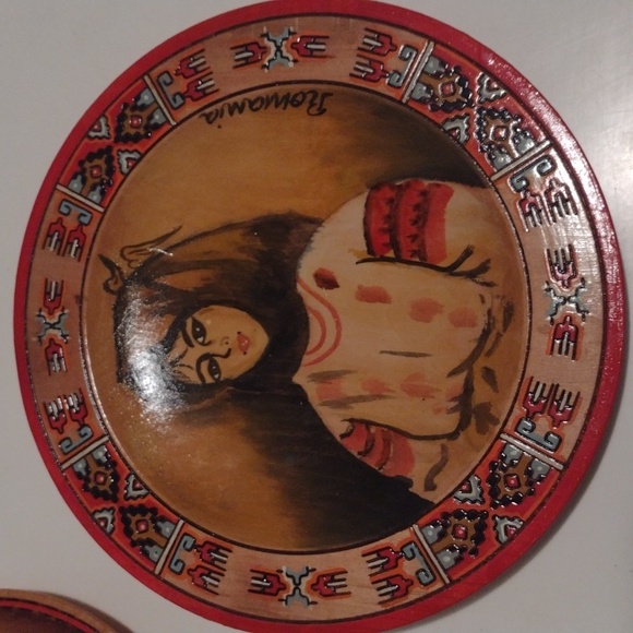 Hand Painted Romanian Romania Wooden Portrait Plates Woman Vlad Dracula Romania - Picture 2 of 16